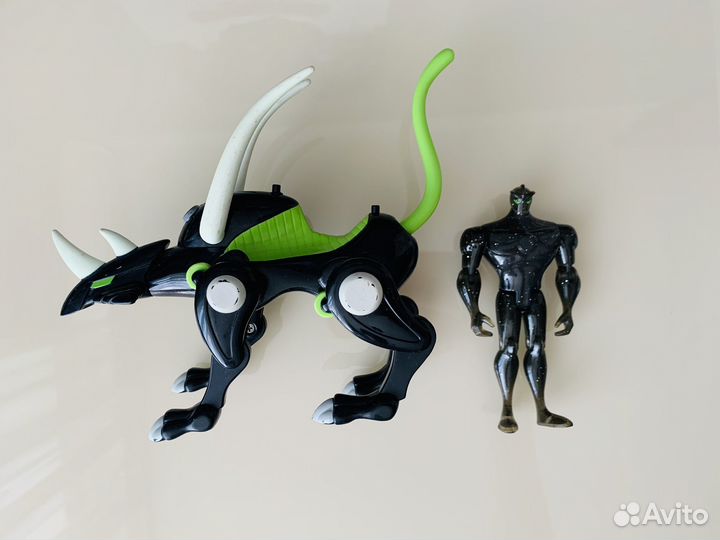 Фигурки бен 10, Alien X