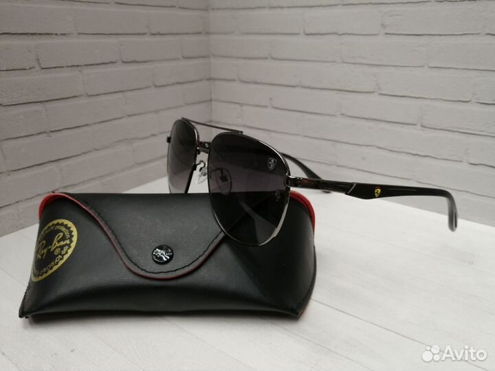 Солнцезащитные очки Ray-Ban Ferrari