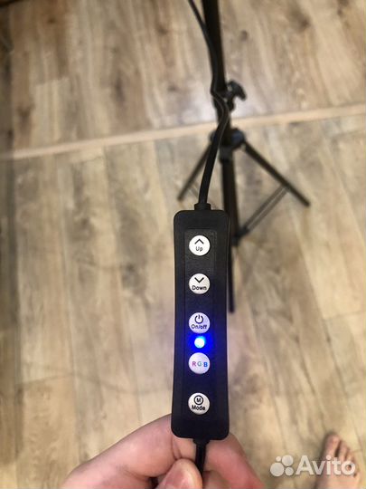 Кольцывая лампа для видео