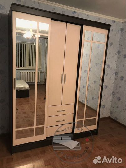 Шкаф