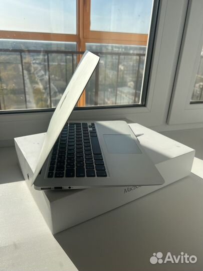 Macbook air 13 early 2015
