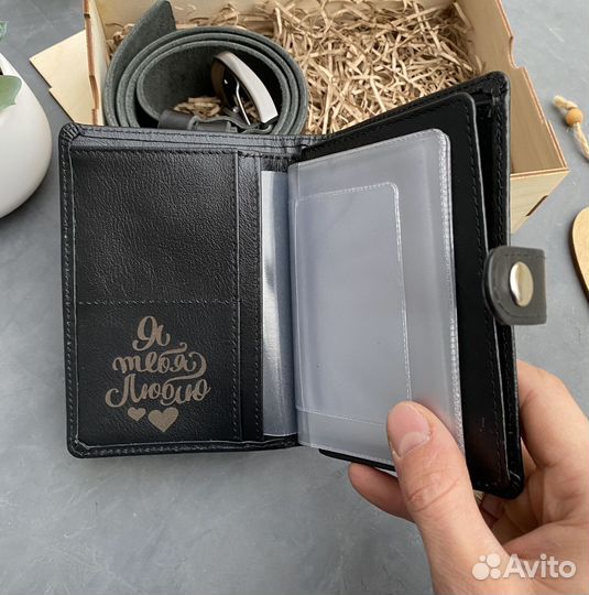 Обложка с гравировкой для документов