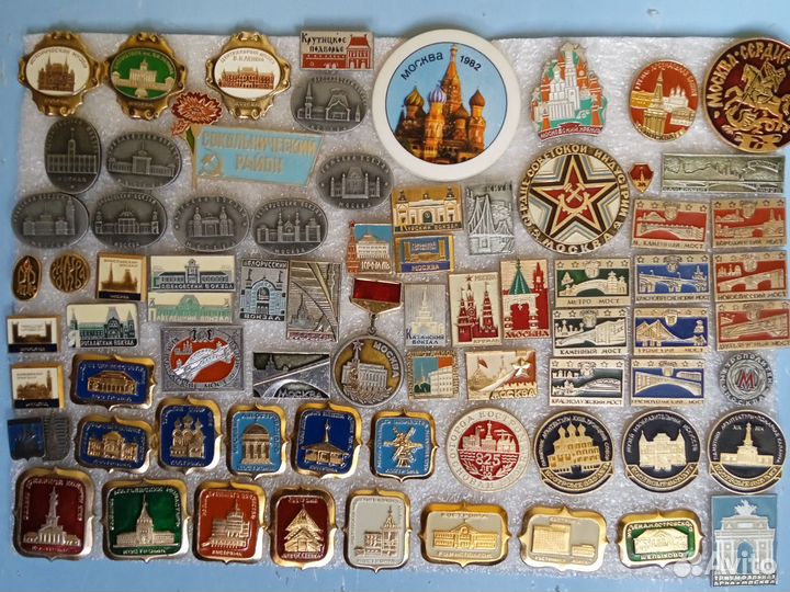 Значки о Москве