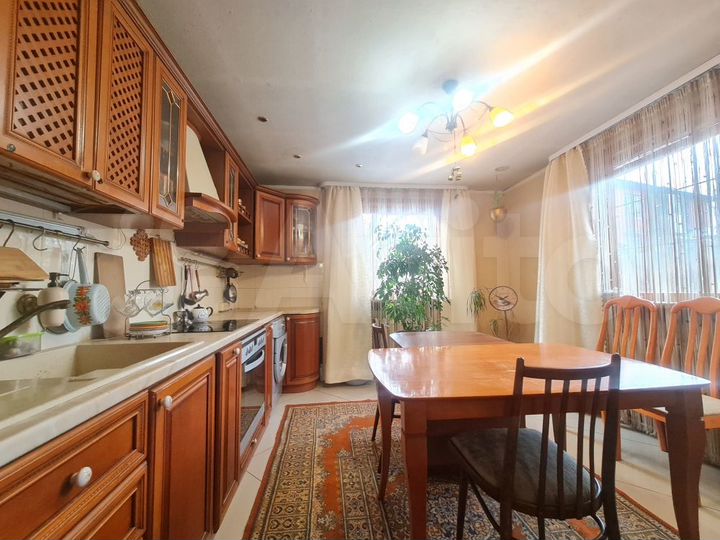 3-к. квартира, 67,5 м², 1/2 эт.