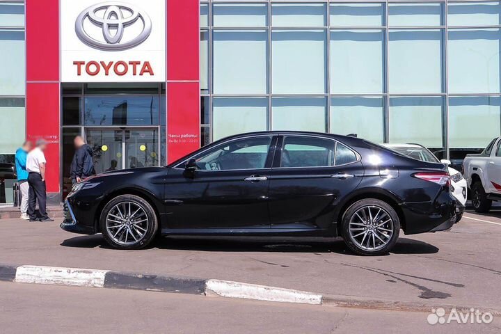 Toyota Camry 2.5 AT, 2023