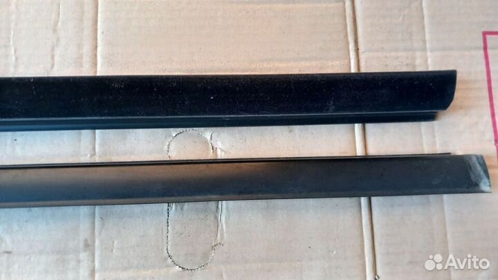 Tribute 00-07 бархотки стекла передней левой двери