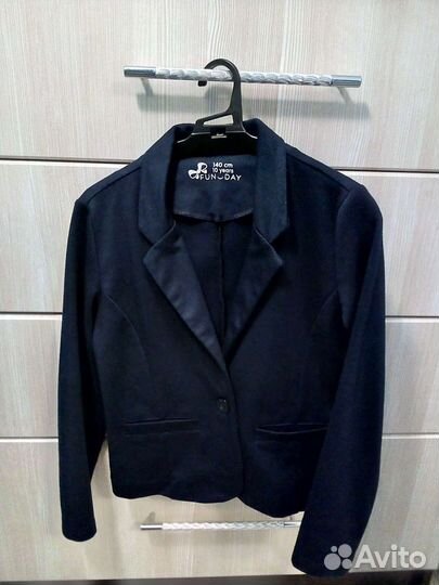 Пиджак для девочки 134-140