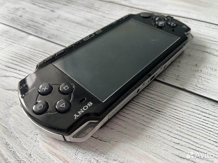 Sony PSP-2008 64Gb