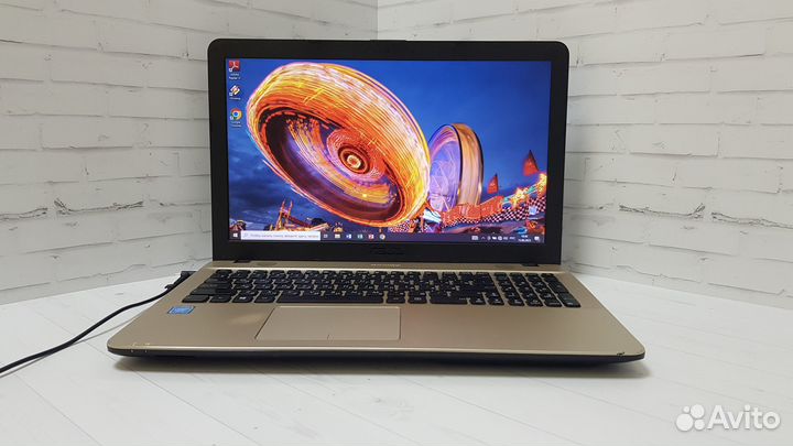 Быстрый ноутбук Asus /15.6