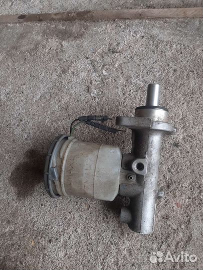 Главный тормозной цилиндр Honda Accord 5