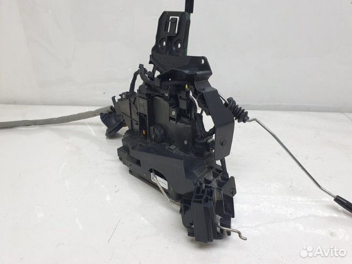 Замок двери передний левый Mercedes-Benz C W205