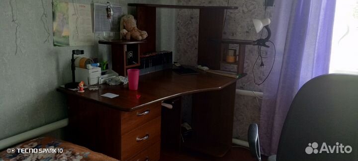 Продам компьютерный стол
