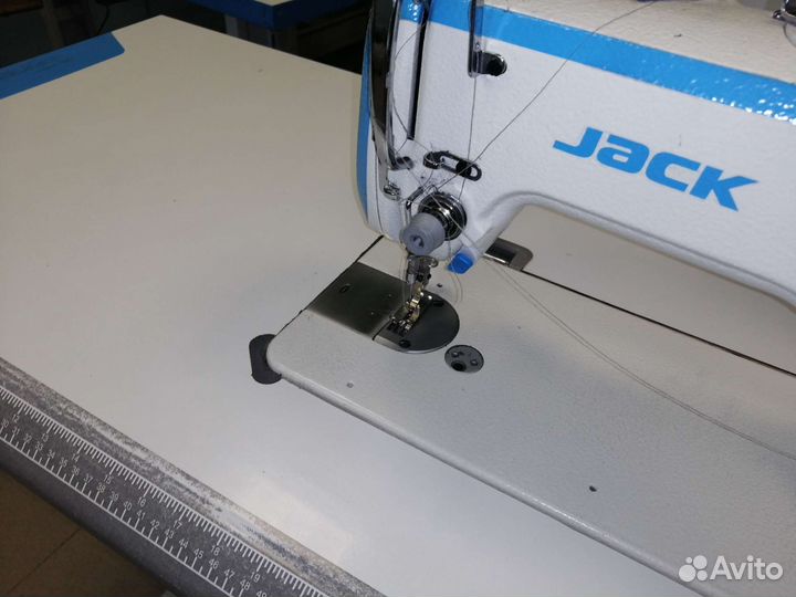 Прямострочная промышленная швейная машина jack