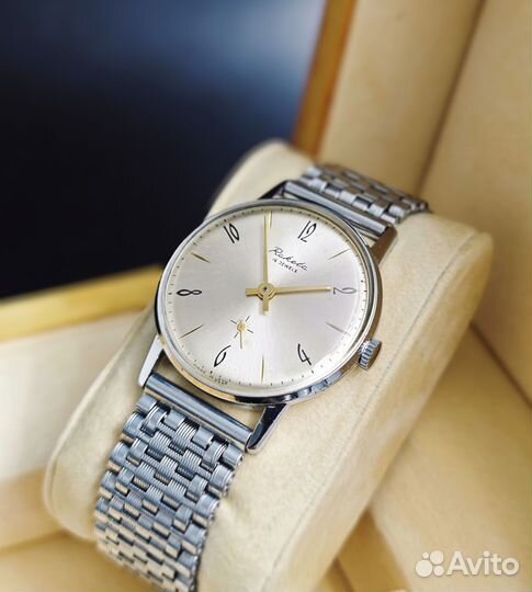 Часы Ракета 2603 костюмные 1970-е СССР