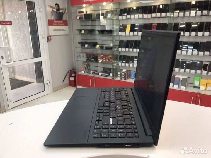 Ноутбук Asus Vivobook E1504G