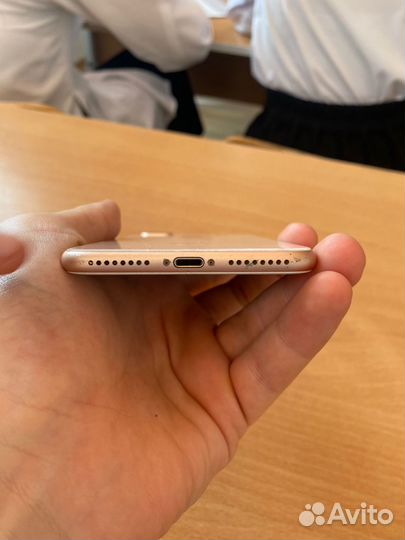 iPhone 8 Plus, 64 ГБ