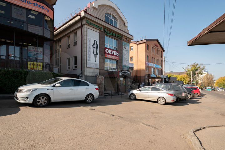 Здание торгово-офисное, 907.4 м²