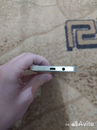 Samsung Galaxy A3 SM-A300F Single Sim, 16 ГБ