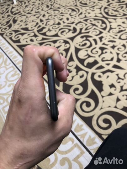 iPhone 8, 64 ГБ