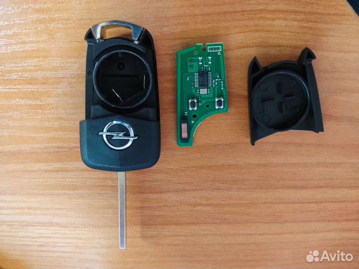 Выкидной ключ Opel Astra H, Zafira B ID46 PCF7941