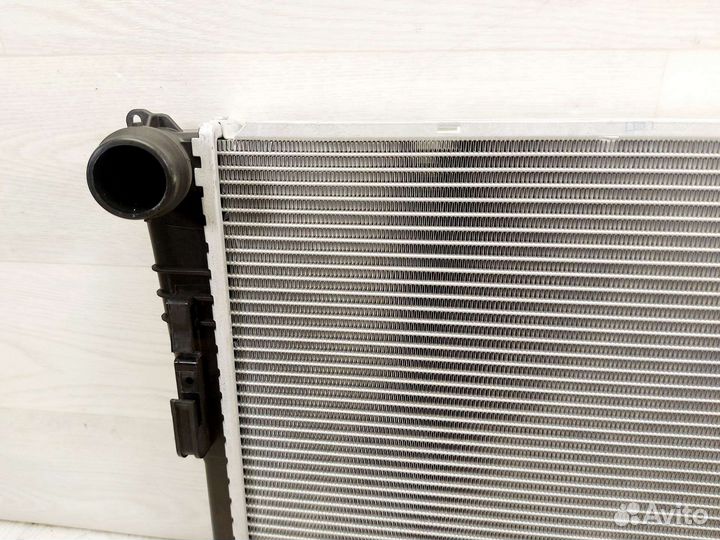 Радиатор охлаждения BMW X3 F25. 2010-2017