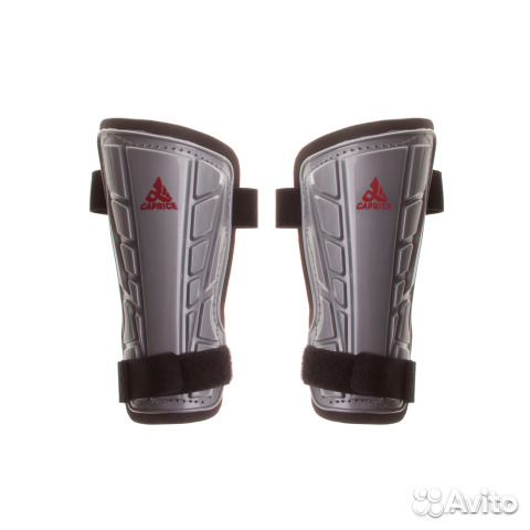 Щитки футбольные, бутсы, гетры