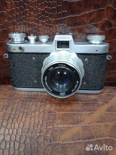 Пленочный фотоаппарат Заря