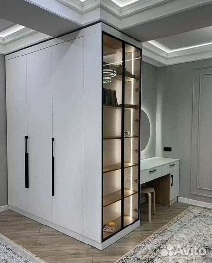 Красивый шкаф