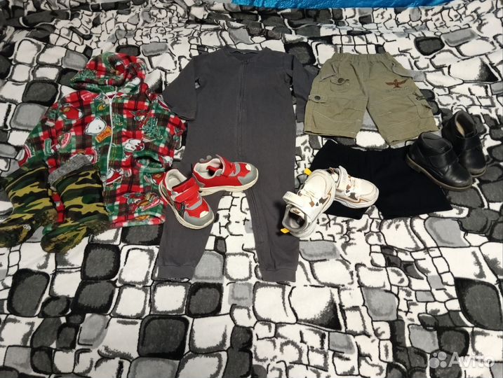 Вещи для мальчика 92-98 пакетом и обувь 24-26