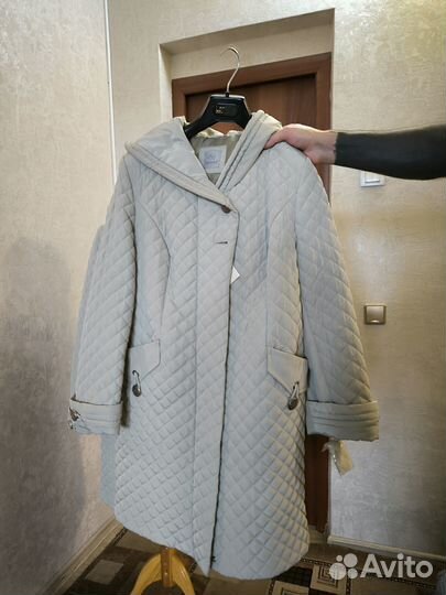 Куртка осенняя женская, 50, 52, 54 размер. 3 штуки