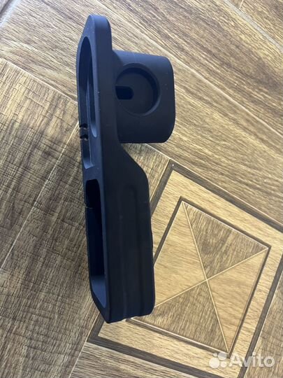 Подставка для зарядки телефона и часов