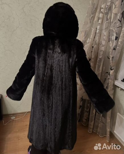 Шуба норковая с капюшоном длинная