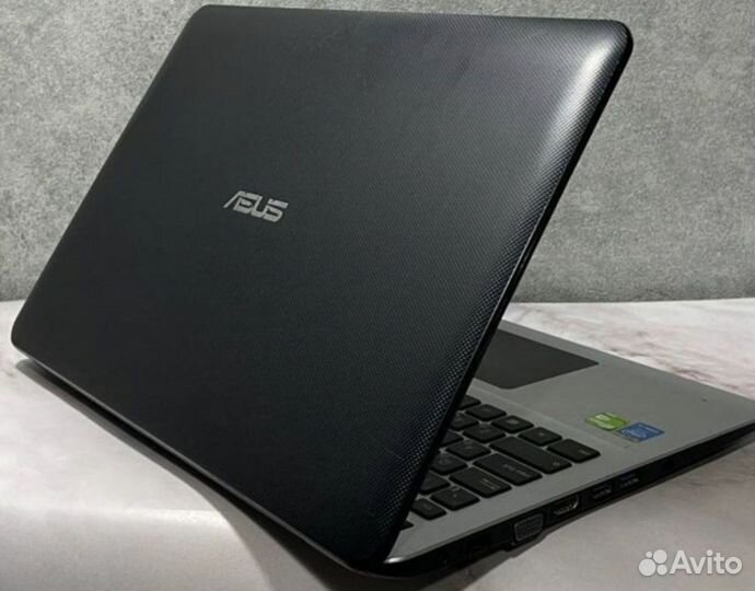 Ноутбук Asus i3-4005 / GeForce920 2gb