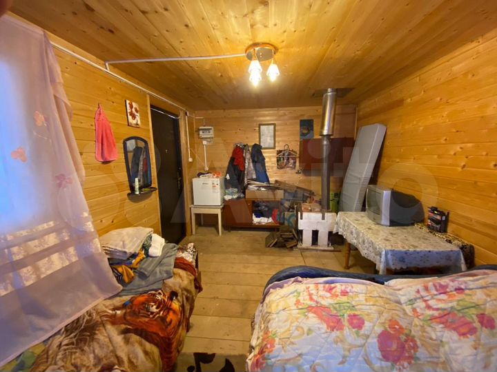 Дача 20 м² на участке 6 сот.