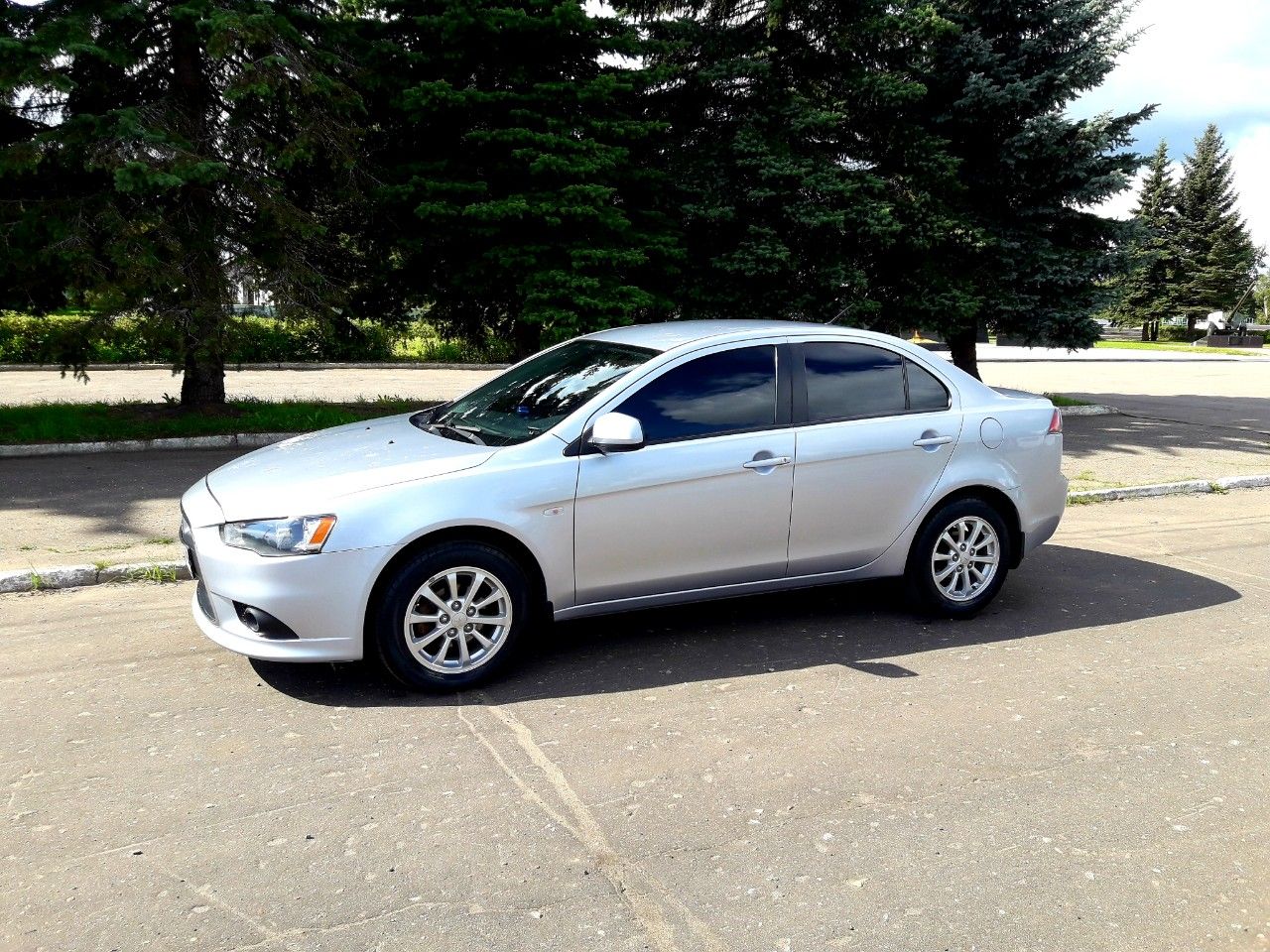 Mitsubishi Lancer: фото владельца