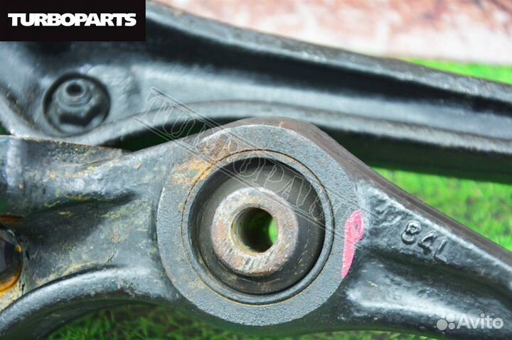 Рычаги нижние передние Honda Inspire UA4 F20B2