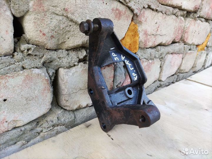 Кронштейн гура Спортейдж 1 Kia Sportage 1