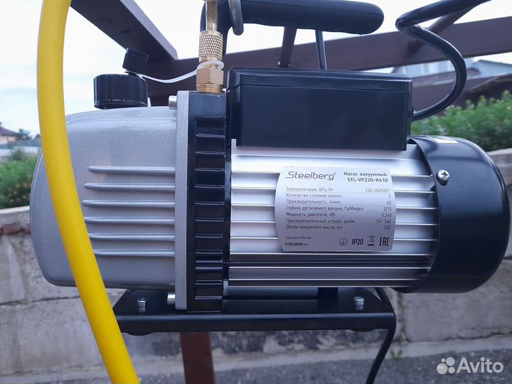 Кондиционер, вакуумный насос, манометр