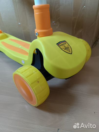 Новый самокат/ беговел / каталка