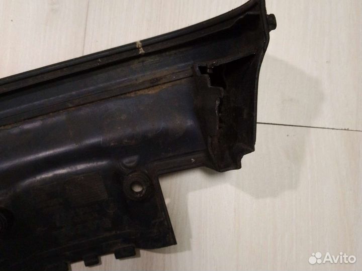 Кожух-крышка ремня грм Volvo s80 1