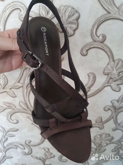 Босоножки женские 37 размер фирма