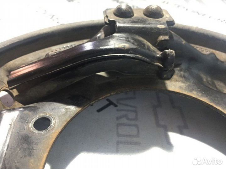 Пыльник (тормозная) задний правый Renault Duster 1