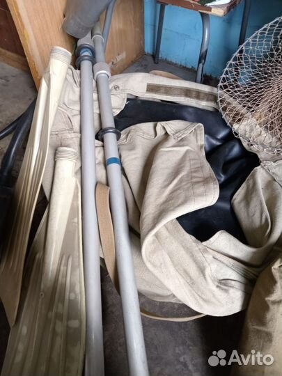 Резиновая лодка, весла алюминиевые, сетка, насос