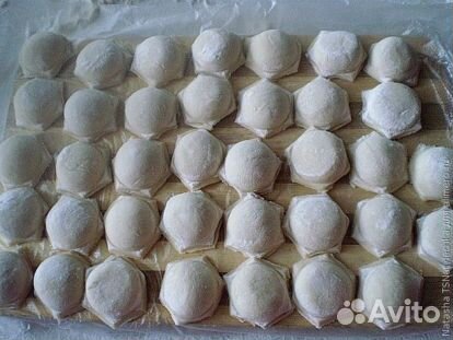 Пельмени ручной лепки, вареники