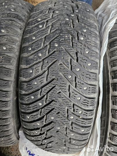 Nokian Tyres Hakkapeliitta 8 205/60 R16