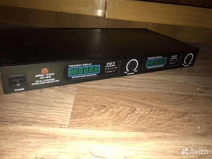 Вокальная радиосистема Arthur Forty AF-88