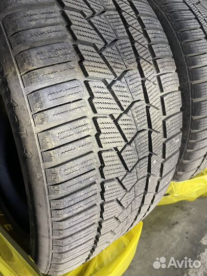 Continental ContiWinterContact TS 860S 245/40 R20 и 275/35 R20 102V