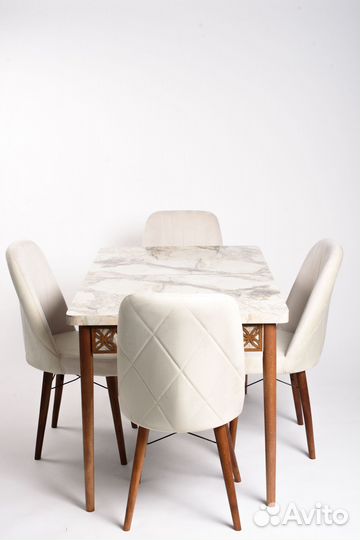 Кухонный стол и 6 стульев