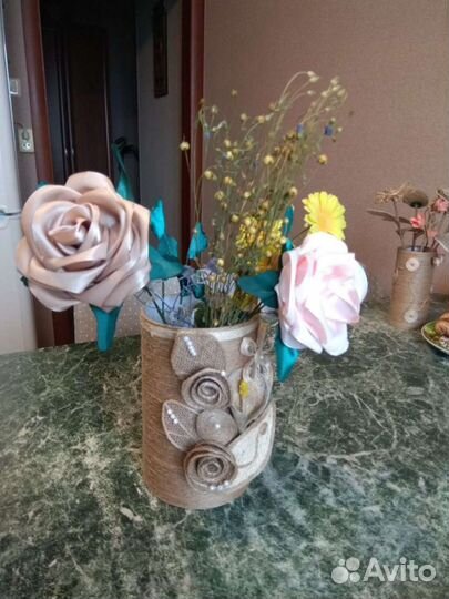 Цветочные композиции из джута ручной работы