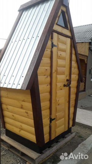 Дачный туалет деревянный
